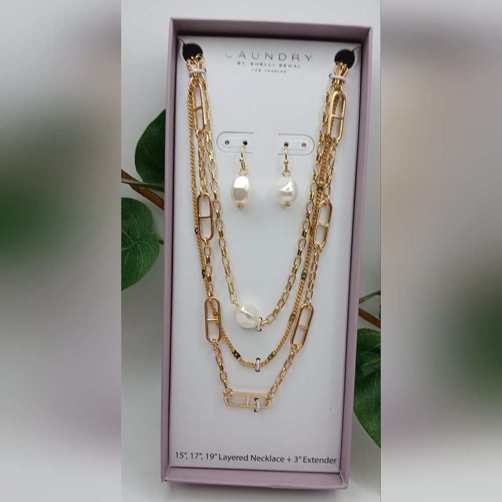 Laundry By Shelli Segal Pearl & Gold Triple Necklace Earring Set NEW IN BOX